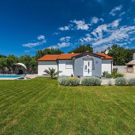 Kuca Za Odmor Lilly Villa Pula Ngoại thất bức ảnh