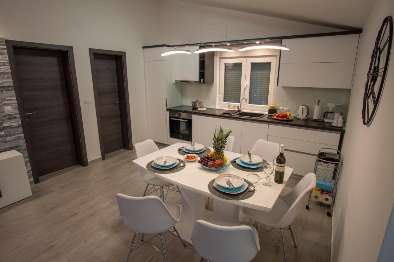 Kuca Za Odmor Lilly Villa Pula Ngoại thất bức ảnh