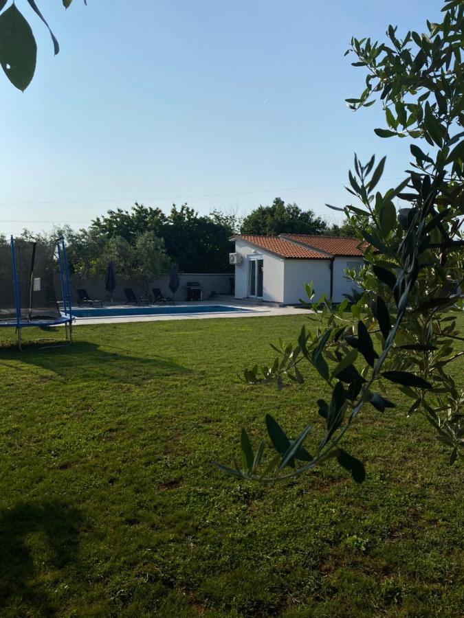 Kuca Za Odmor Lilly Villa Pula Ngoại thất bức ảnh