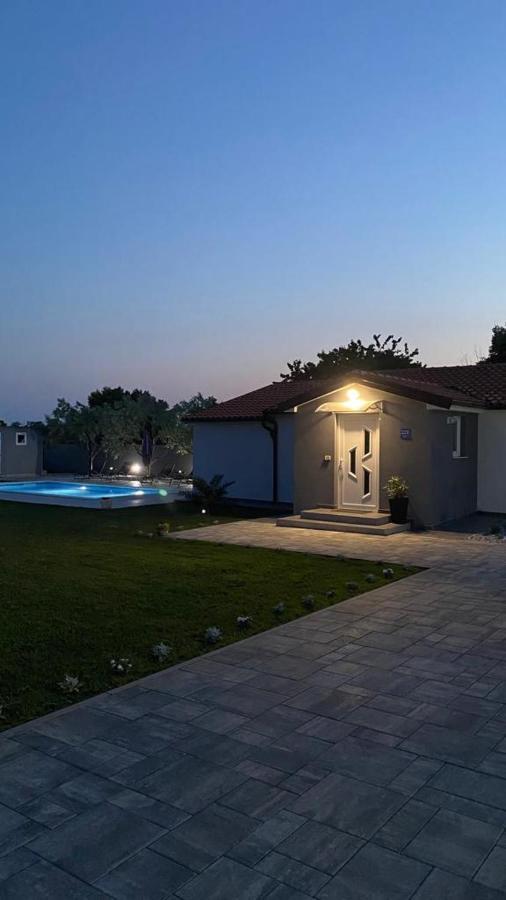 Kuca Za Odmor Lilly Villa Pula Ngoại thất bức ảnh